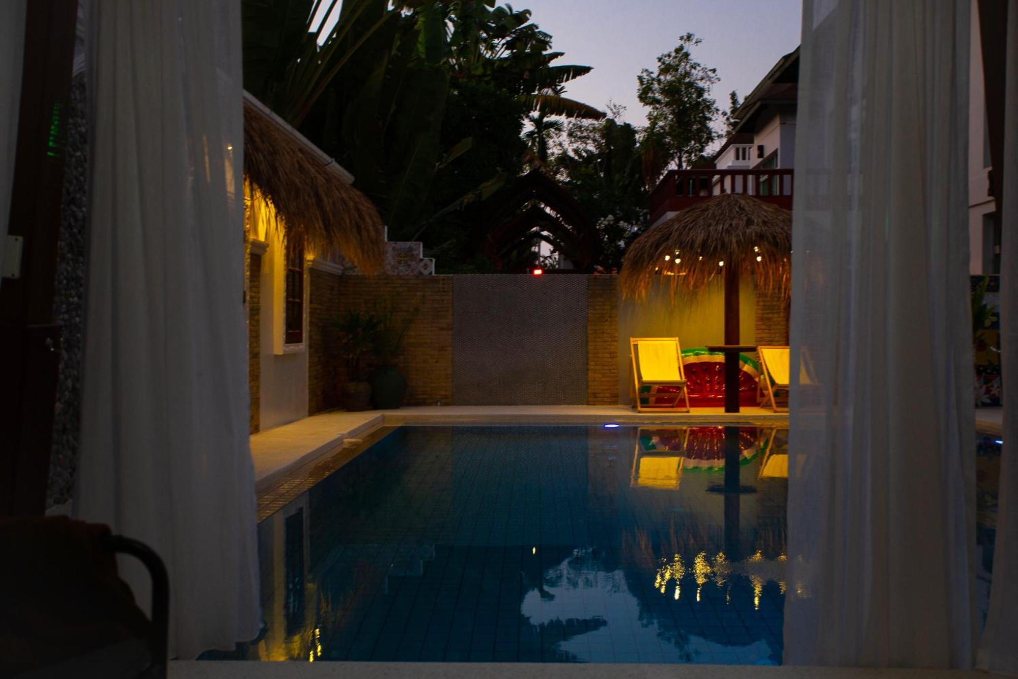 Nagawari Art Maldives Pattaya Villa Na Chom Thian Exteriör bild