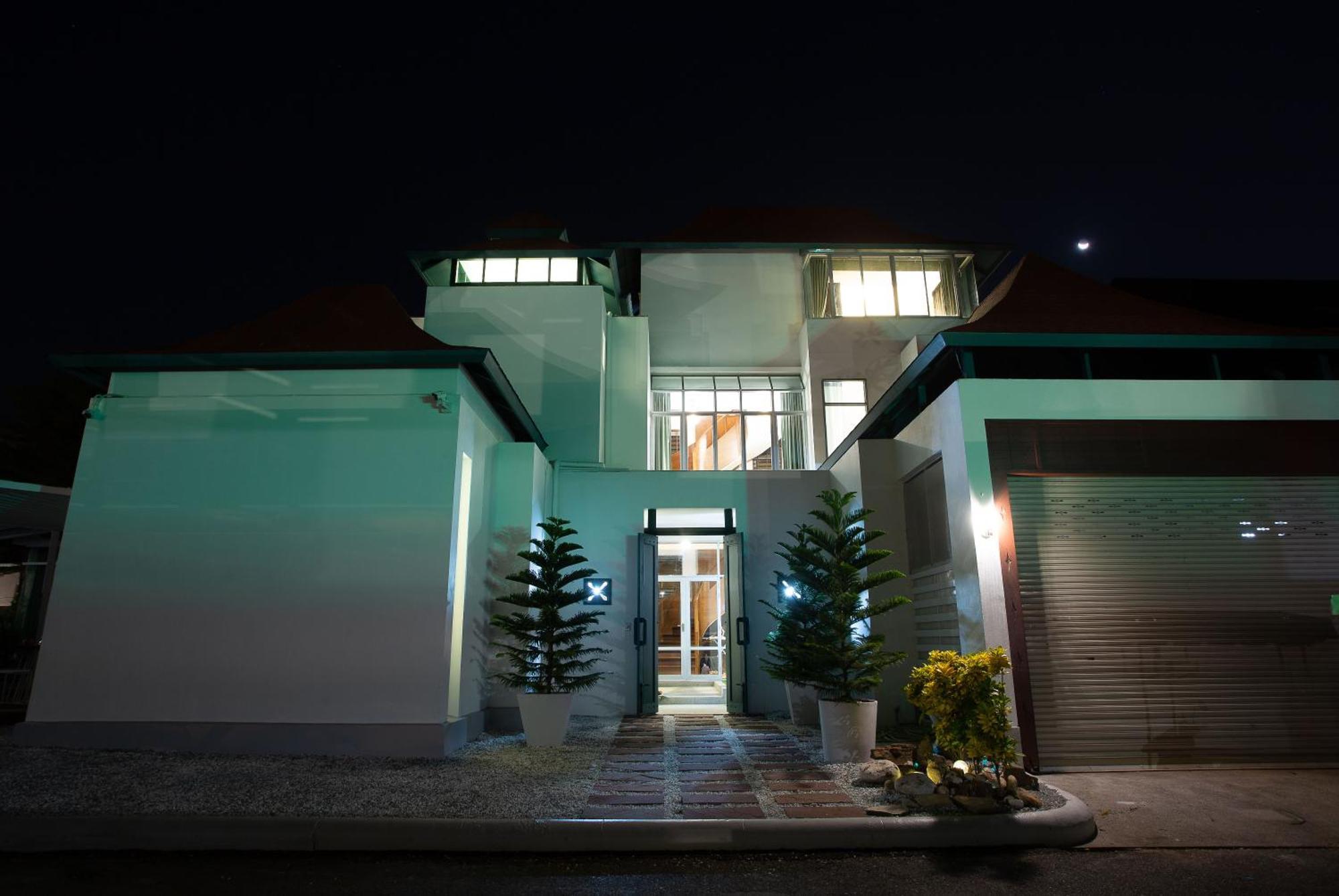 Nagawari Art Maldives Pattaya Villa Na Chom Thian Exteriör bild