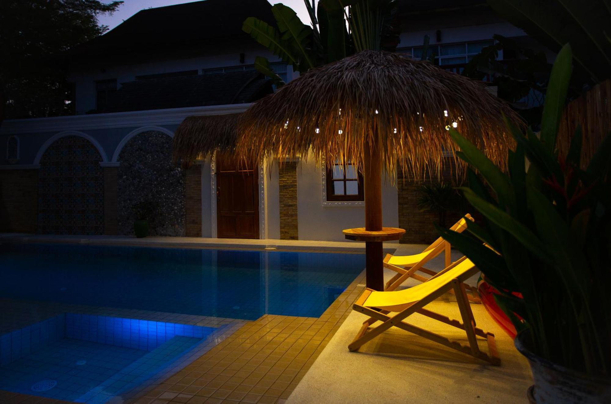 Nagawari Art Maldives Pattaya Villa Na Chom Thian Exteriör bild